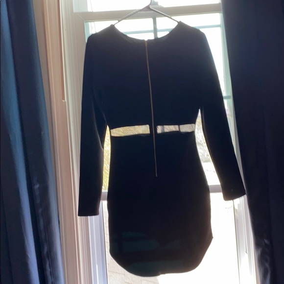 Black dress - Picture 3 of 3